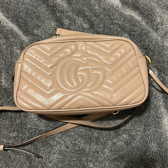 AUTHENTIC GG Marmont small matelassé
shoulder bag - dusty pink - Picture 5 of 8